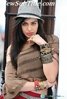 بیوگرافی Adah Sharma