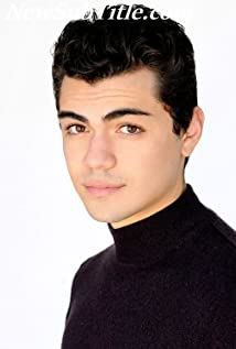 بیوگرافی Adam Irigoyen