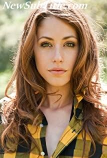 بیوگرافی Amanda Crew