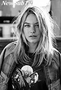 بیوگرافی Camille Rowe