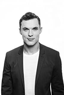 بیوگرافی Ed Skrein