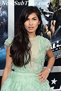 بیوگرافی Elodie Yung