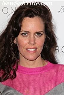 بیوگرافی Ione Skye