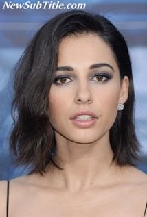 بیوگرافی Naomi Scott