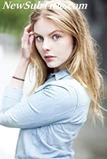 بیوگرافی Nell Hudson