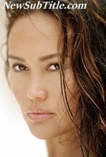 بیوگرافی Tia Carrere