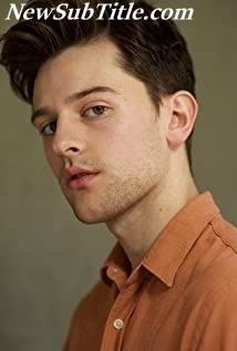 بیوگرافی Travis Tope